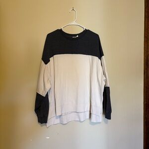 White Crow Color block Charcoal Gray Knit Top Size Large